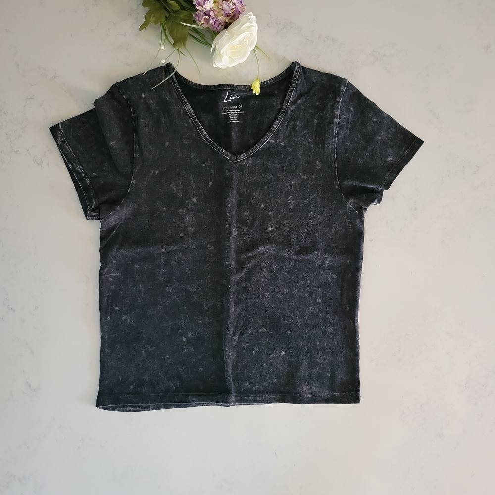 Livi T-shirt, Black, Size L, NWOT